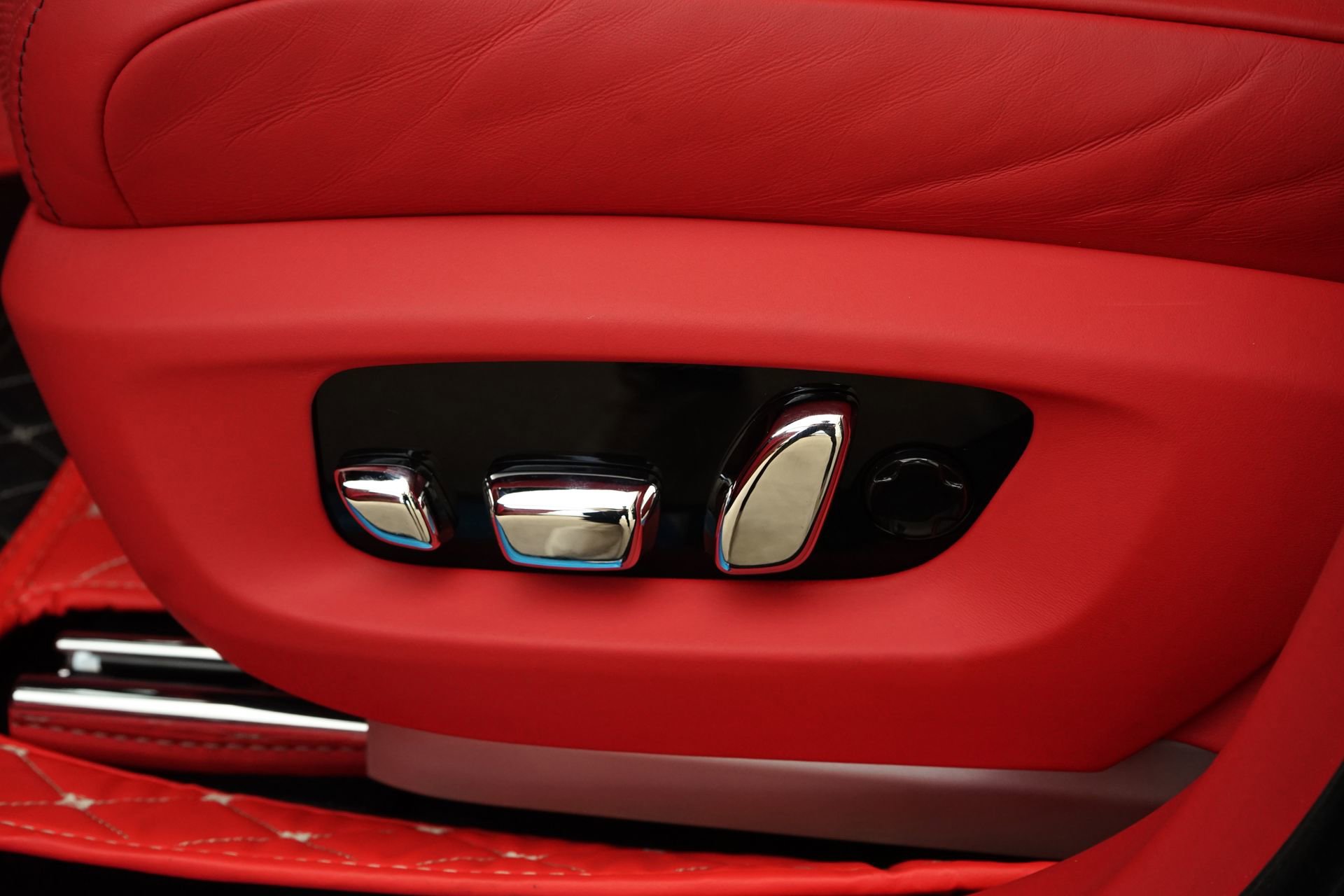 Used 2025 Rolls-Royce Ghost image 25