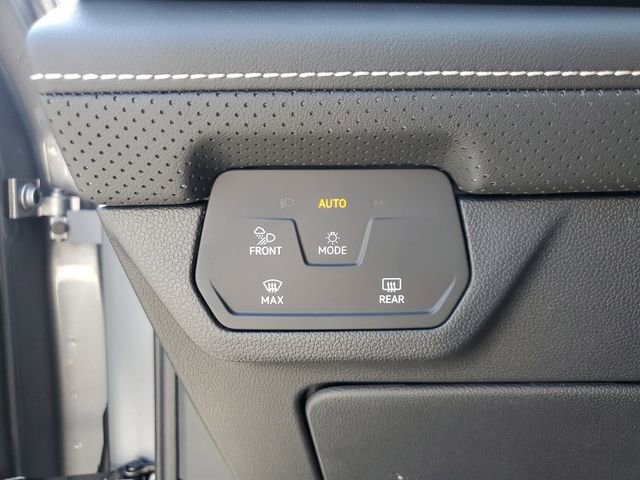 New 2026 Volkswagen Atlas Cross Sport SE FWD image 28