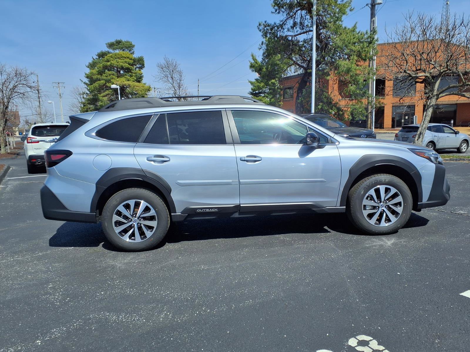 Certified 2025 Subaru Outback Premium image 23