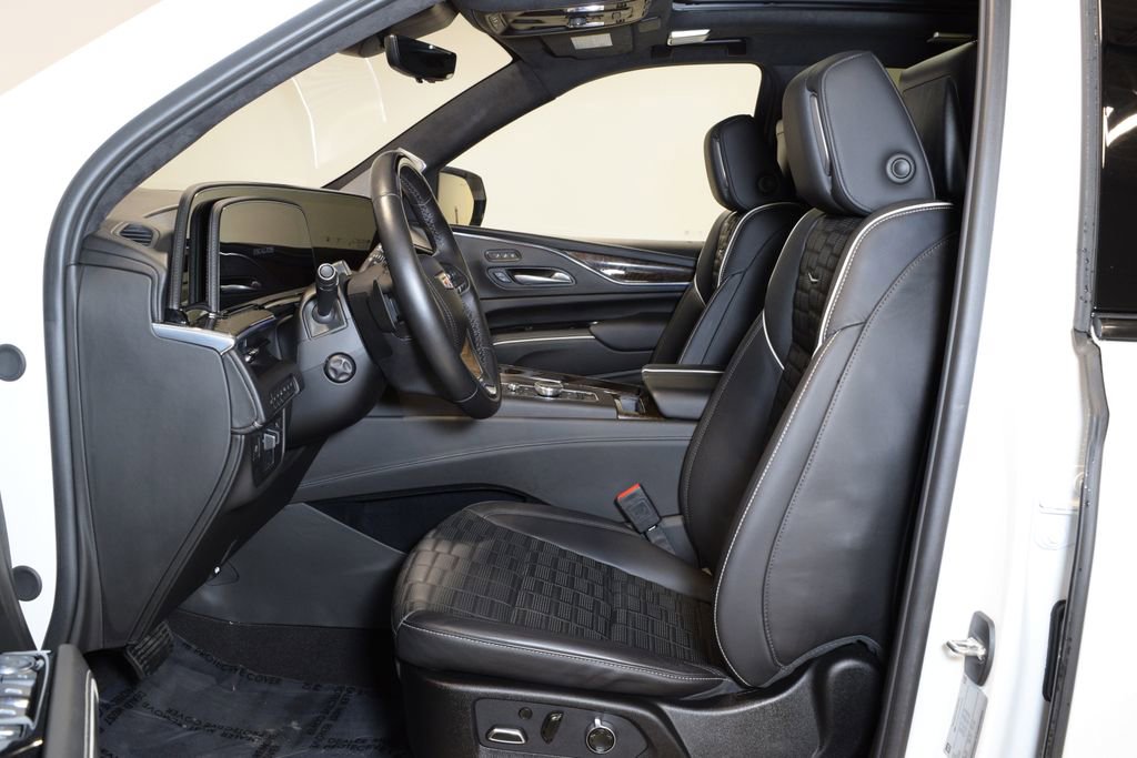 Used 2024 Cadillac Escalade Sport Platinum image 8