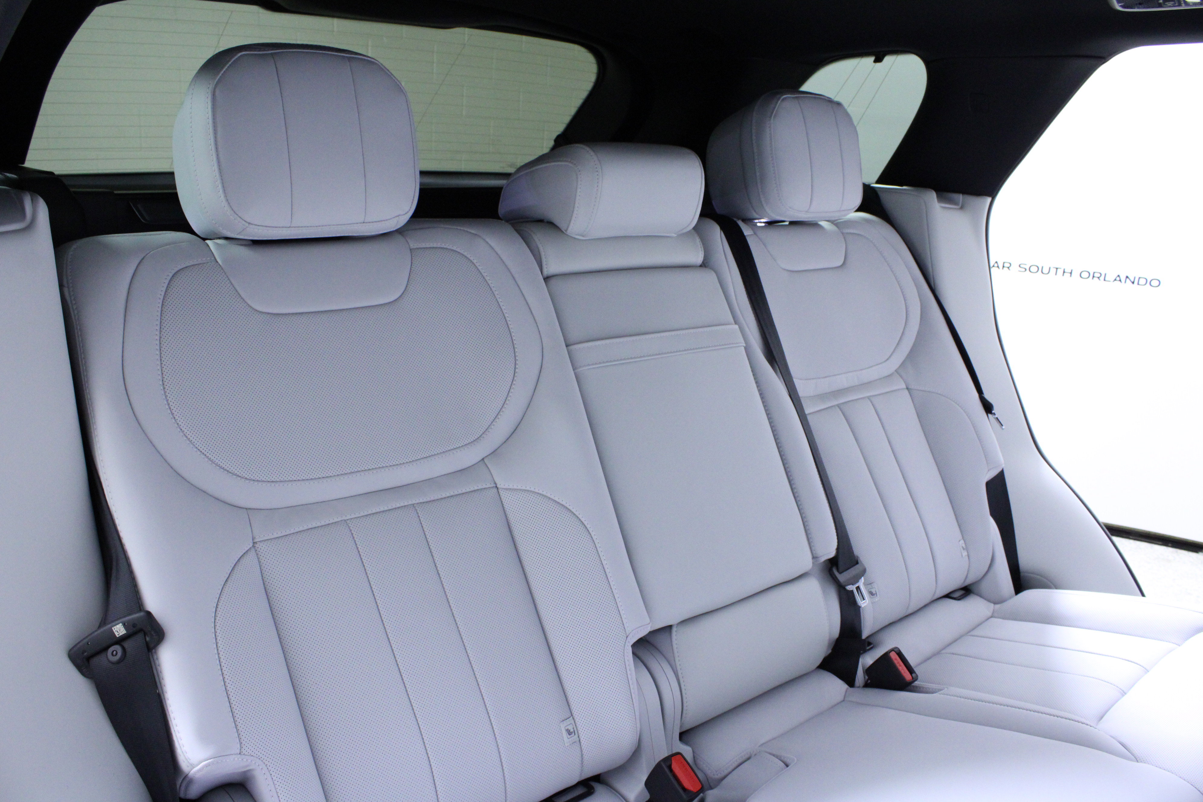 New 2026 Land Rover Range Rover Sport SE image 12