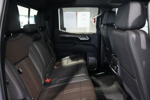Used 2025 Chevrolet Silverado 1500 High Country w/ Technology Package image 18