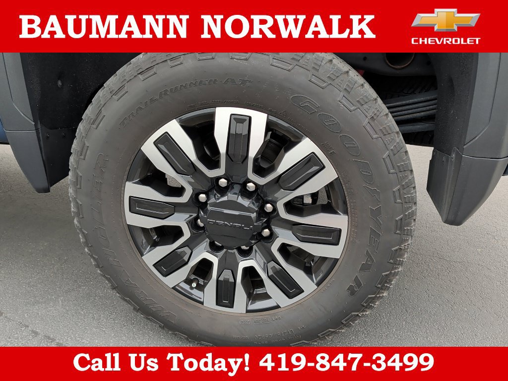 Used 2025 GMC Sierra 2500 Denali Ultimate AWD/4WD image 11