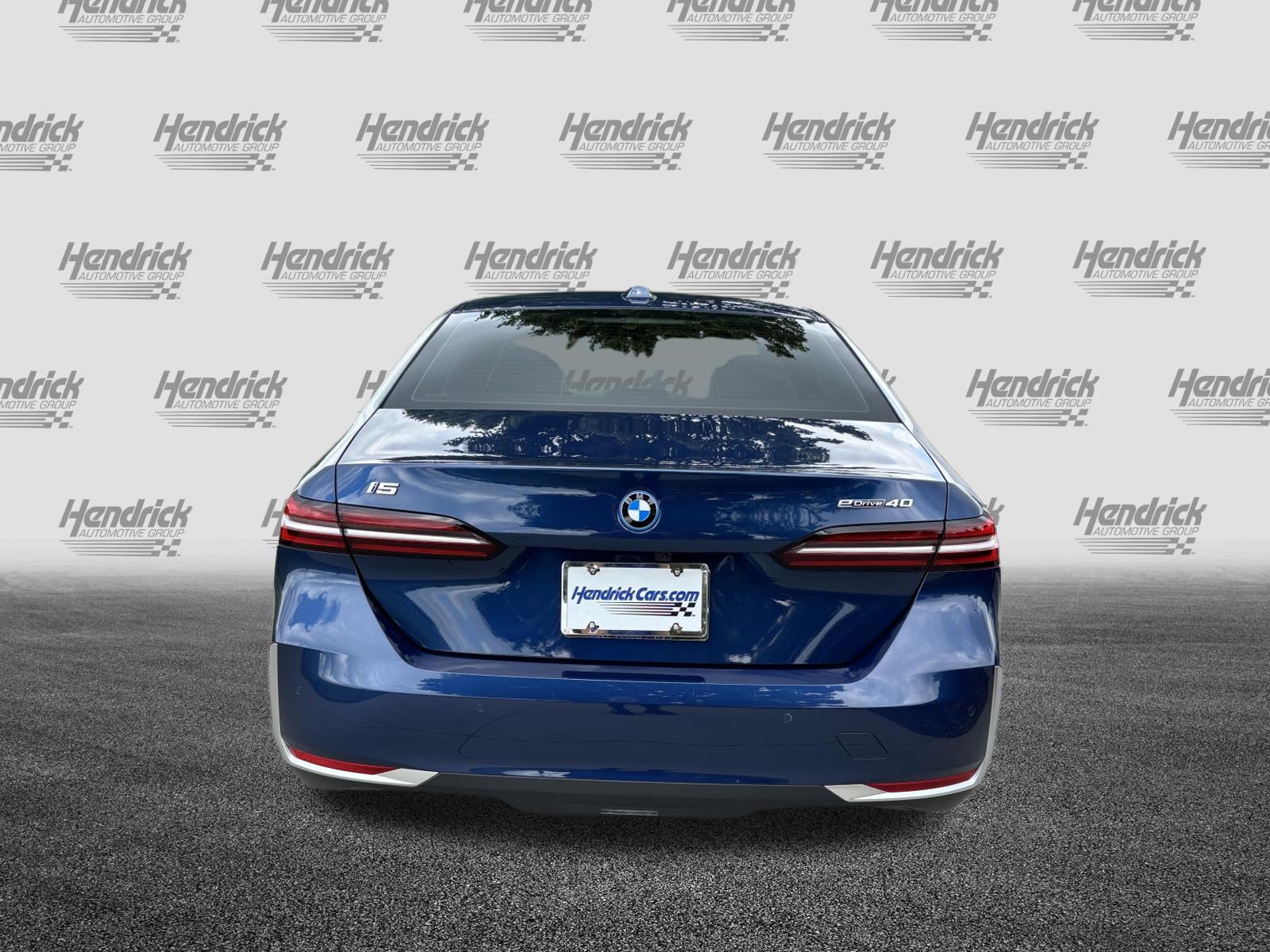 Used 2024 BMW i5 eDrive40i w/ Convenience Package RWD image 9