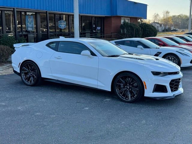Used 2019 Chevrolet Camaro ZL1 RWD image 8