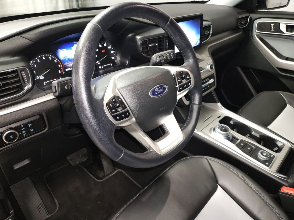 Used 2023 Ford Explorer XLT w/ Equipment Group 202A image 24