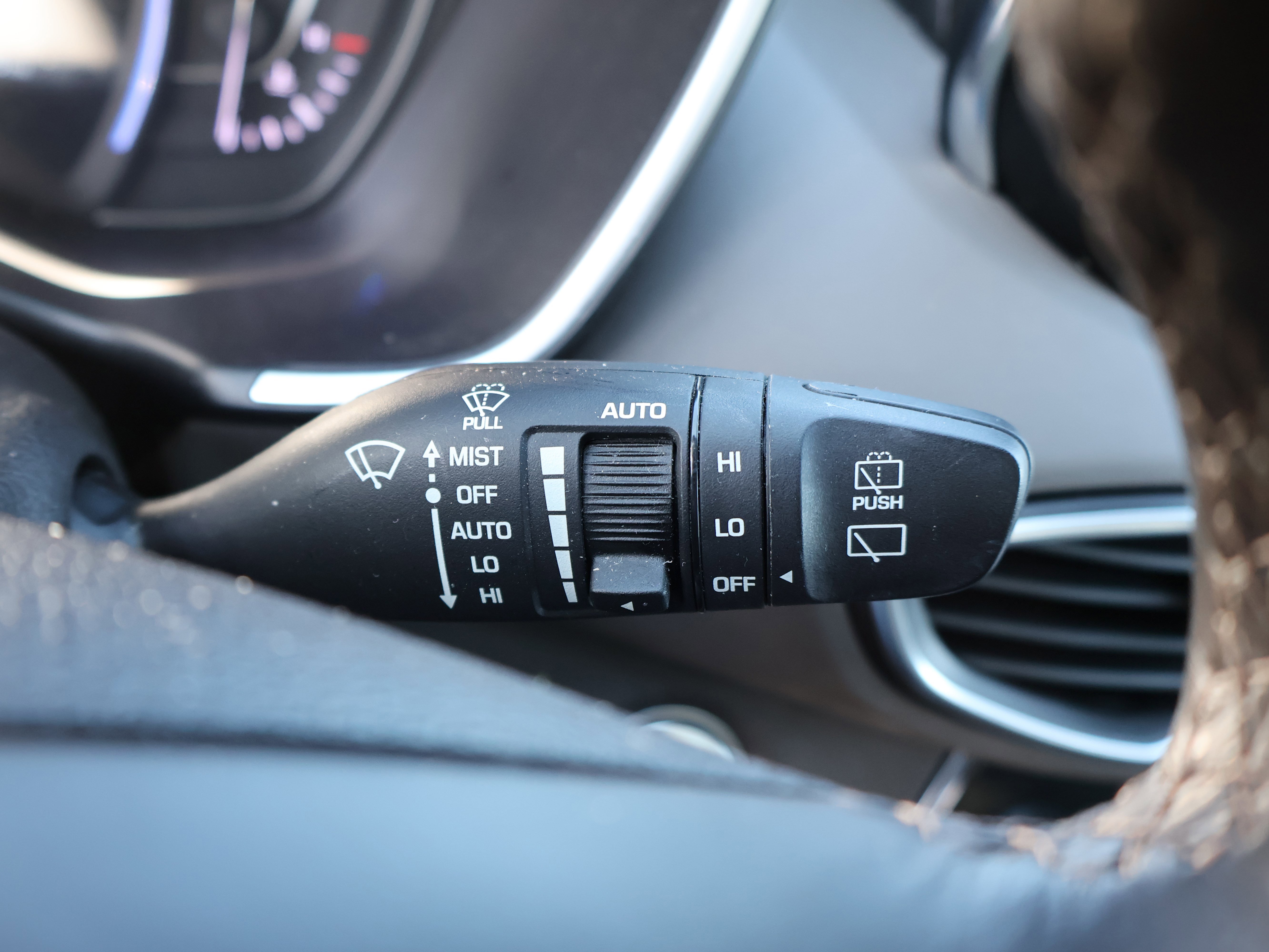 Used 2020 Hyundai Santa Fe Limited image 37