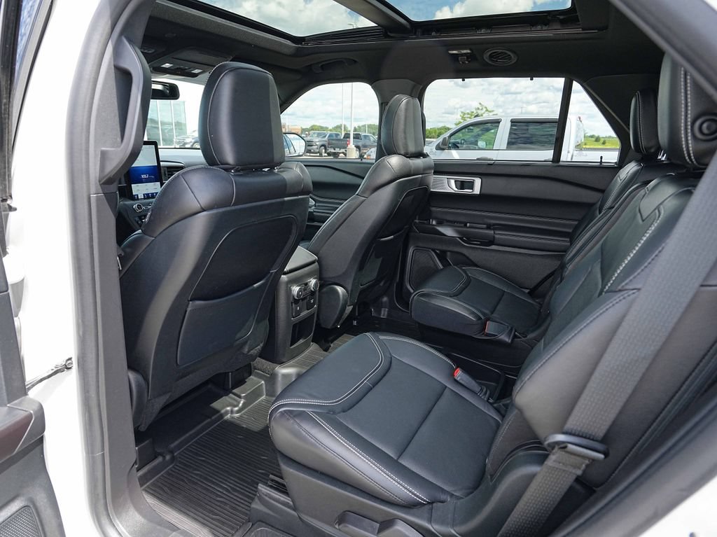 Used 2020 Ford Explorer ST w/ Premium Technology Package AWD/4WD image 18
