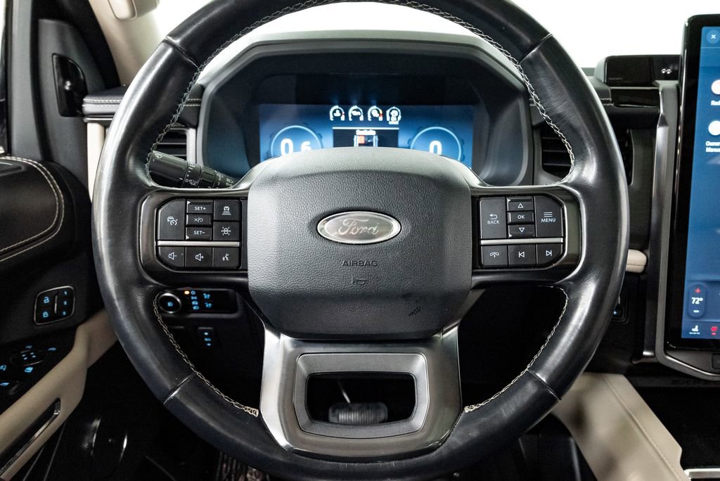 Used 2024 Ford Expedition Platinum AWD/4WD image 16