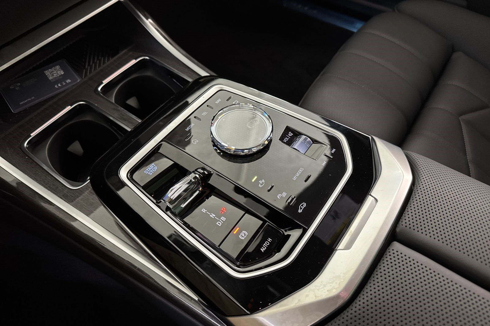 Used 2026 BMW i7 xDrive60 w/ M Sport Package RWD image 16