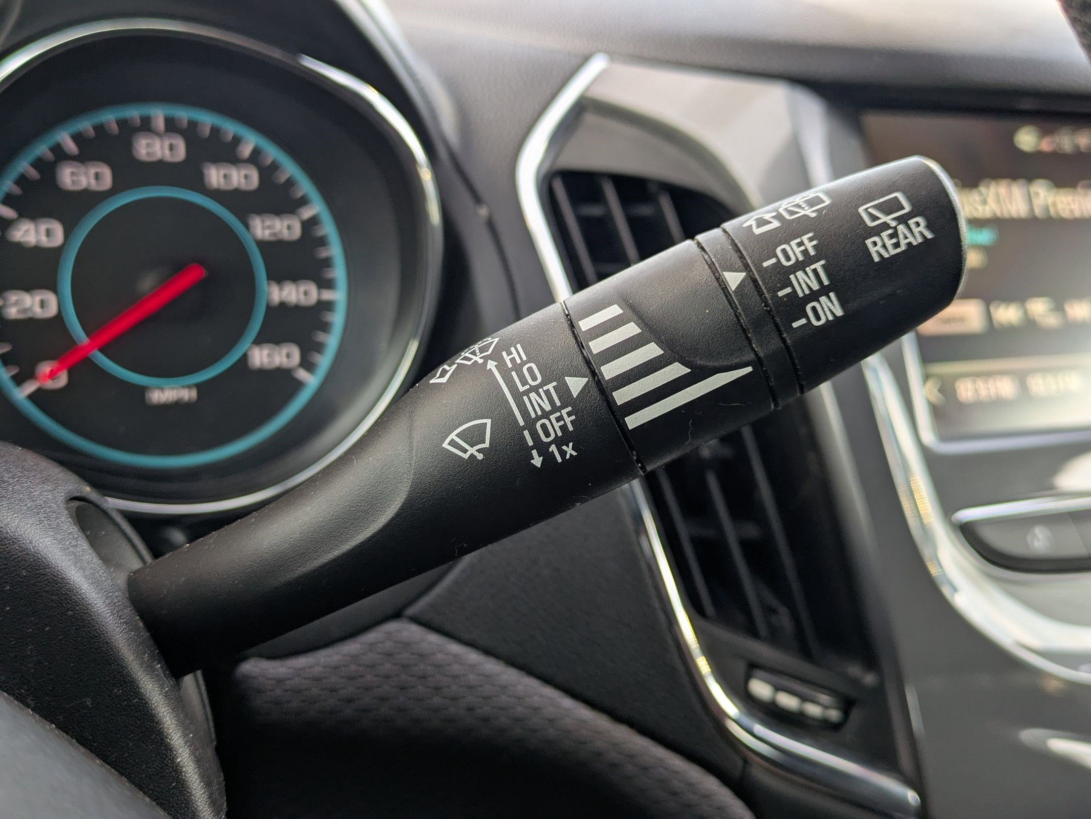 Used 2018 Chevrolet Cruze LT w/ RS Package image 16