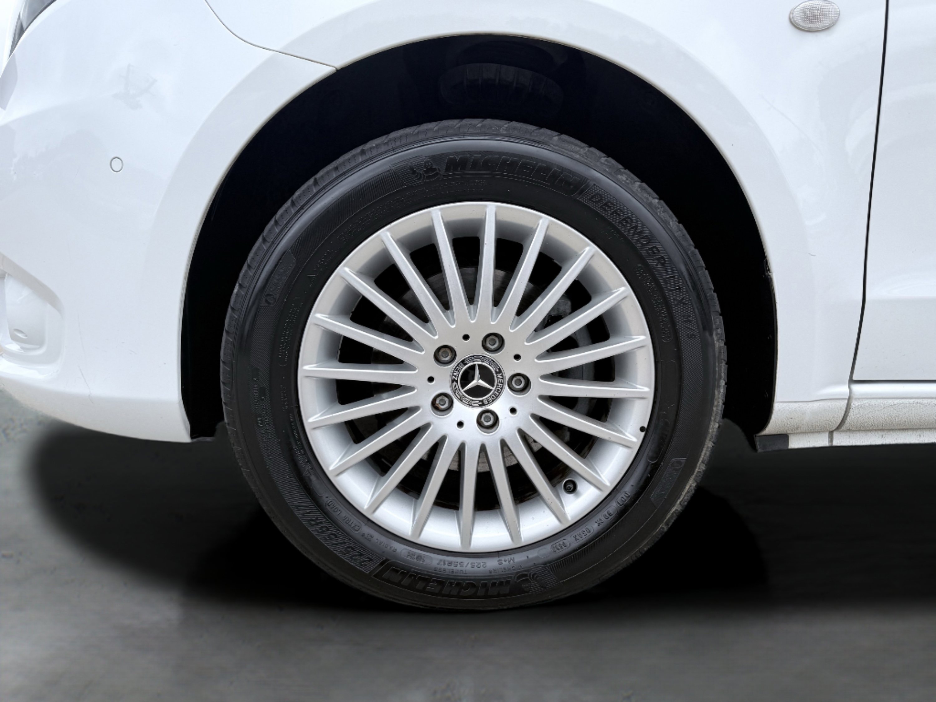 Used 2018 Mercedes-Benz Metris Passenger image 16