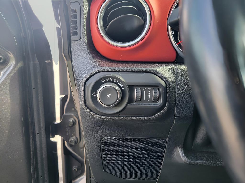 Used 2019 Jeep Wrangler Unlimited Rubicon AWD/4WD image 15