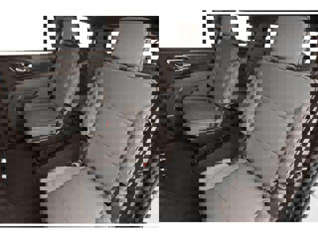 Used 2023 GMC Yukon SLT w/ SLT Premium Package image 16