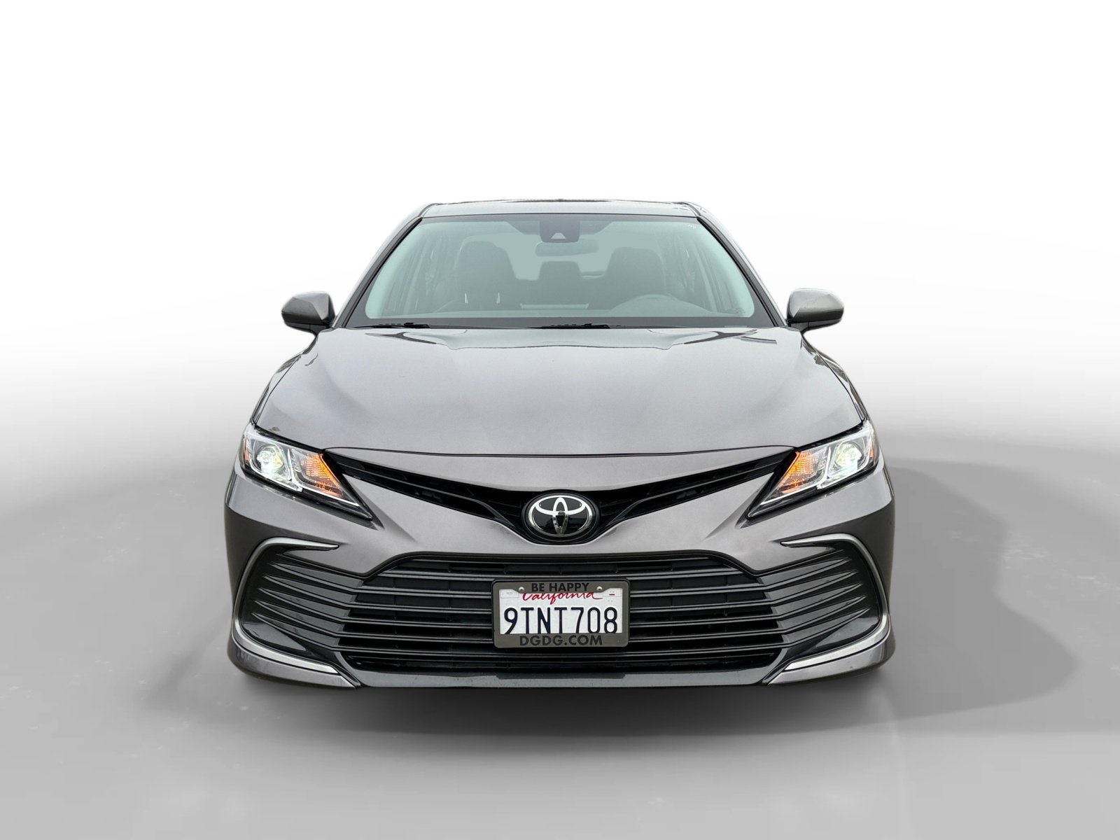 Used 2024 Toyota Camry LE FWD image 8