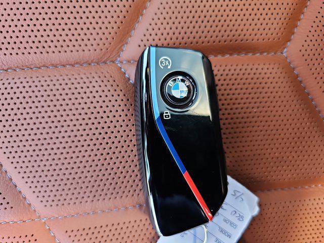 New 2025 BMW i7 M70 image 37