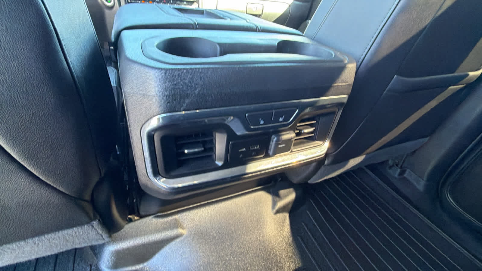 Used 2019 GMC Sierra 1500 SLT w/ SLT Convenience Package AWD/4WD image 25