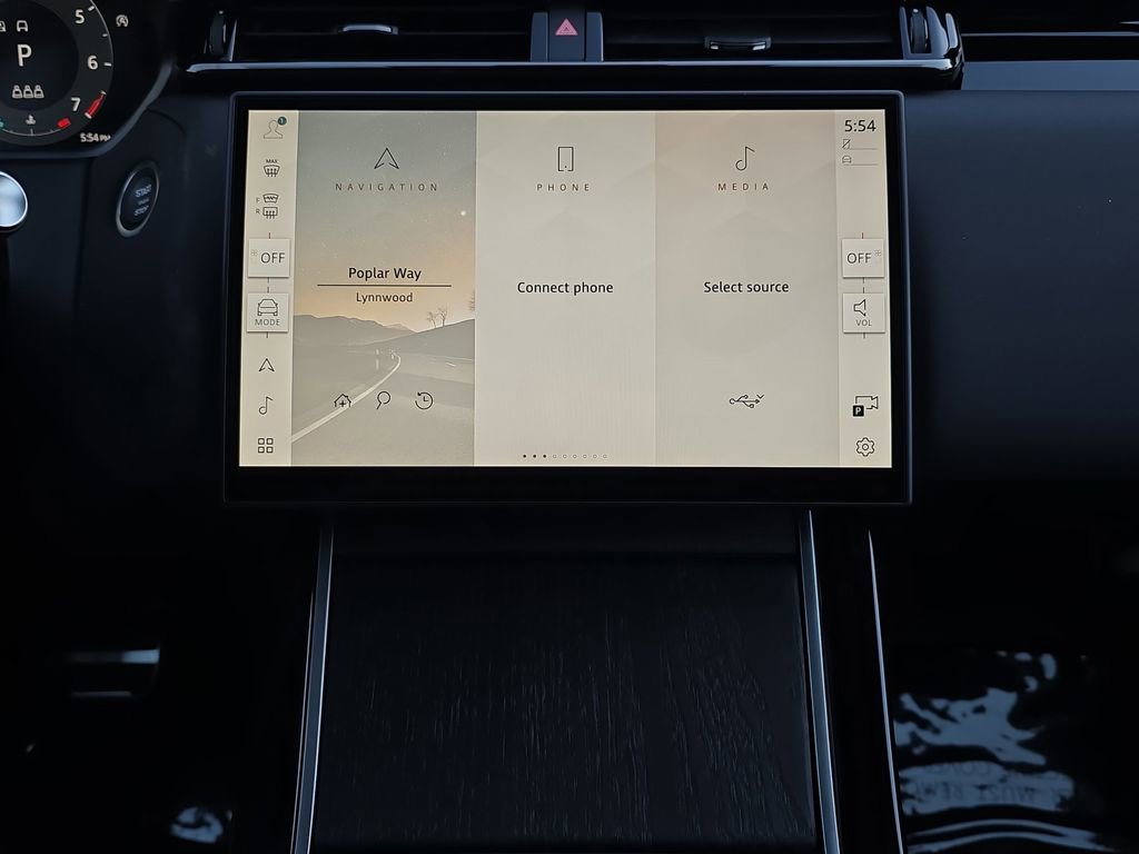 New 2026 Land Rover Range Rover Velar Dynamic SE AWD/4WD image 20