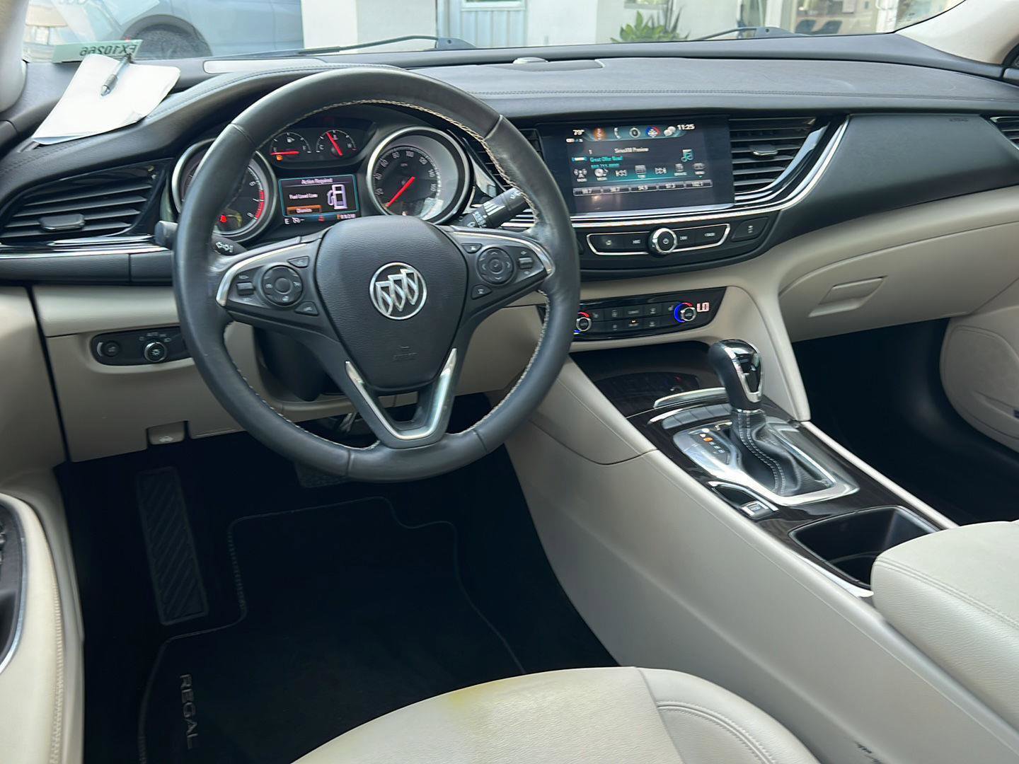 Used 2018 Buick Regal Essence w/ Driver Confidence Package #1 image 18