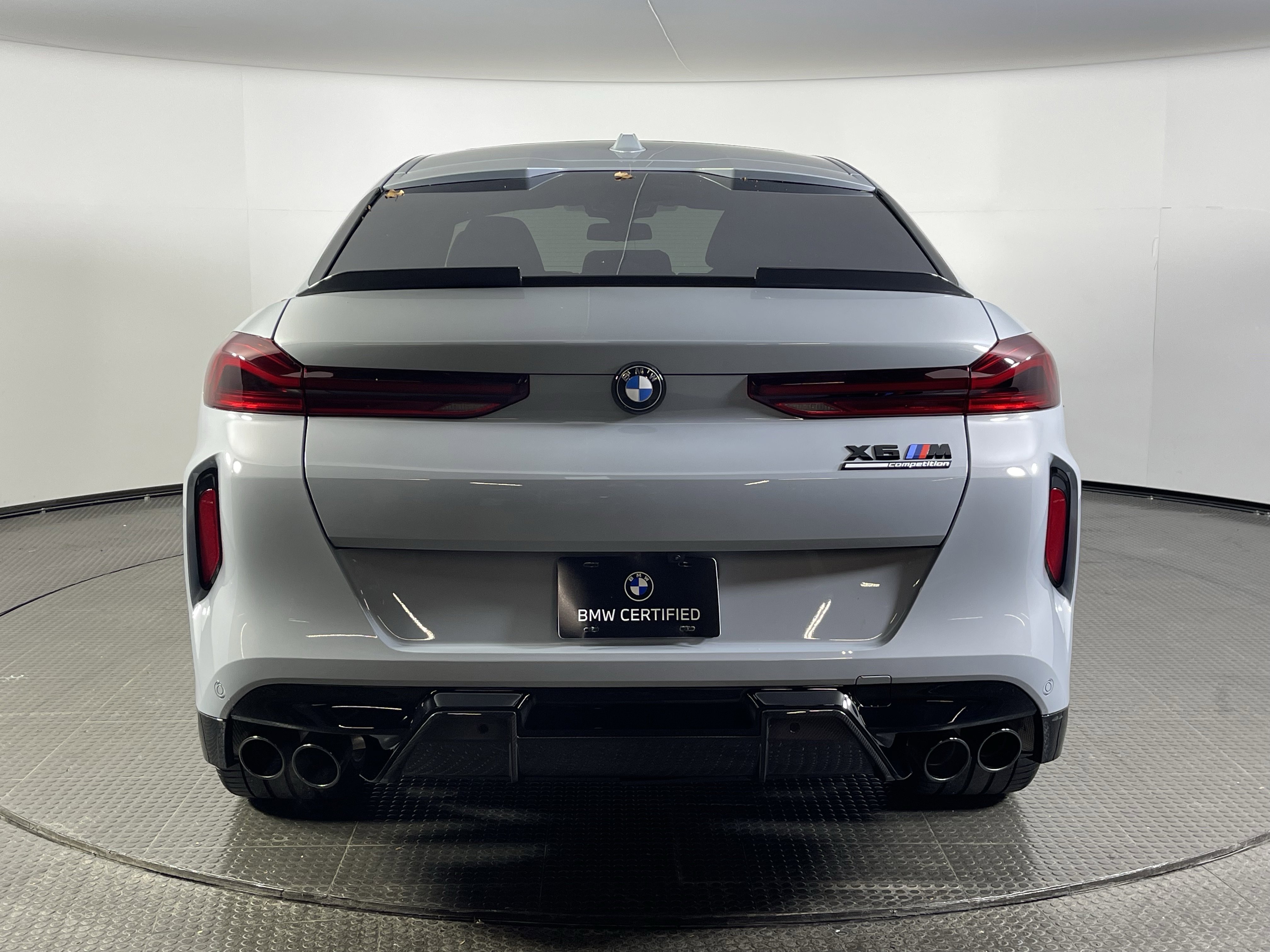 Used 2025 BMW X6 M Competition w/ Executive Package image 7