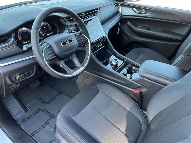 New 2025 Jeep Grand Cherokee L Laredo w/ Luxury Tech Group I image 28