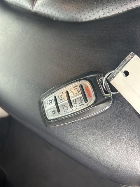 Used 2023 Chrysler Pacifica Touring-L FWD image 46