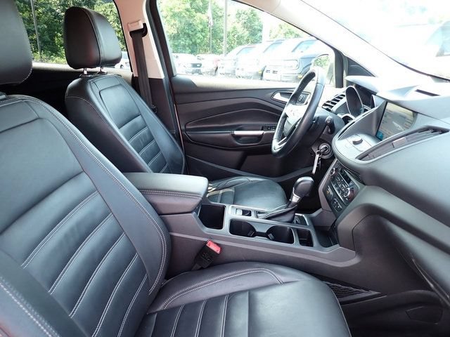 Used 2017 Ford Escape SE w/ SE Leather Comfort Package AWD/4WD image 11