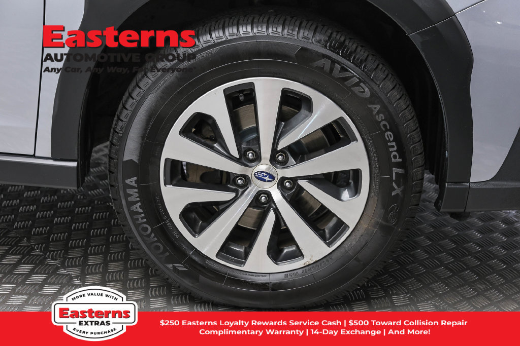 Used 2023 Subaru Outback Premium AWD/4WD image 32