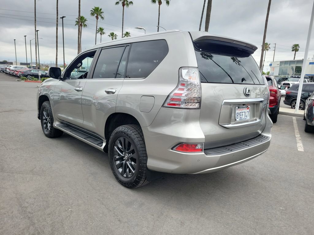 Used 2022 Lexus GX 460 Premium w/ Premium Package image 3