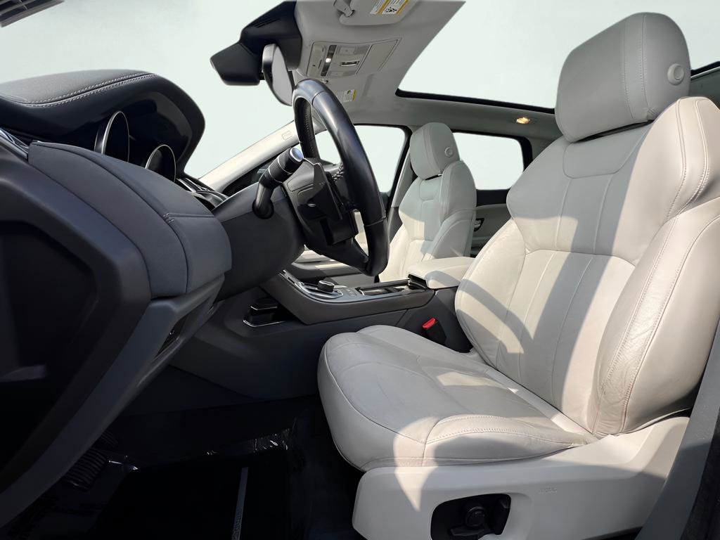 Used 2018 Land Rover Range Rover Evoque SE Premium AWD/4WD image 14