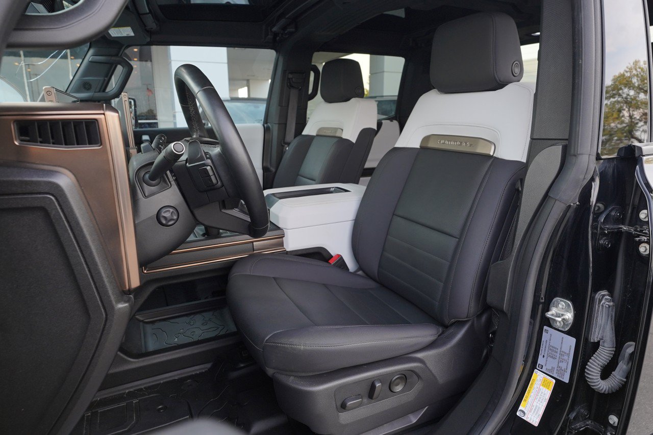 Used 2024 GMC Hummer EV 2X AWD/4WD image 18