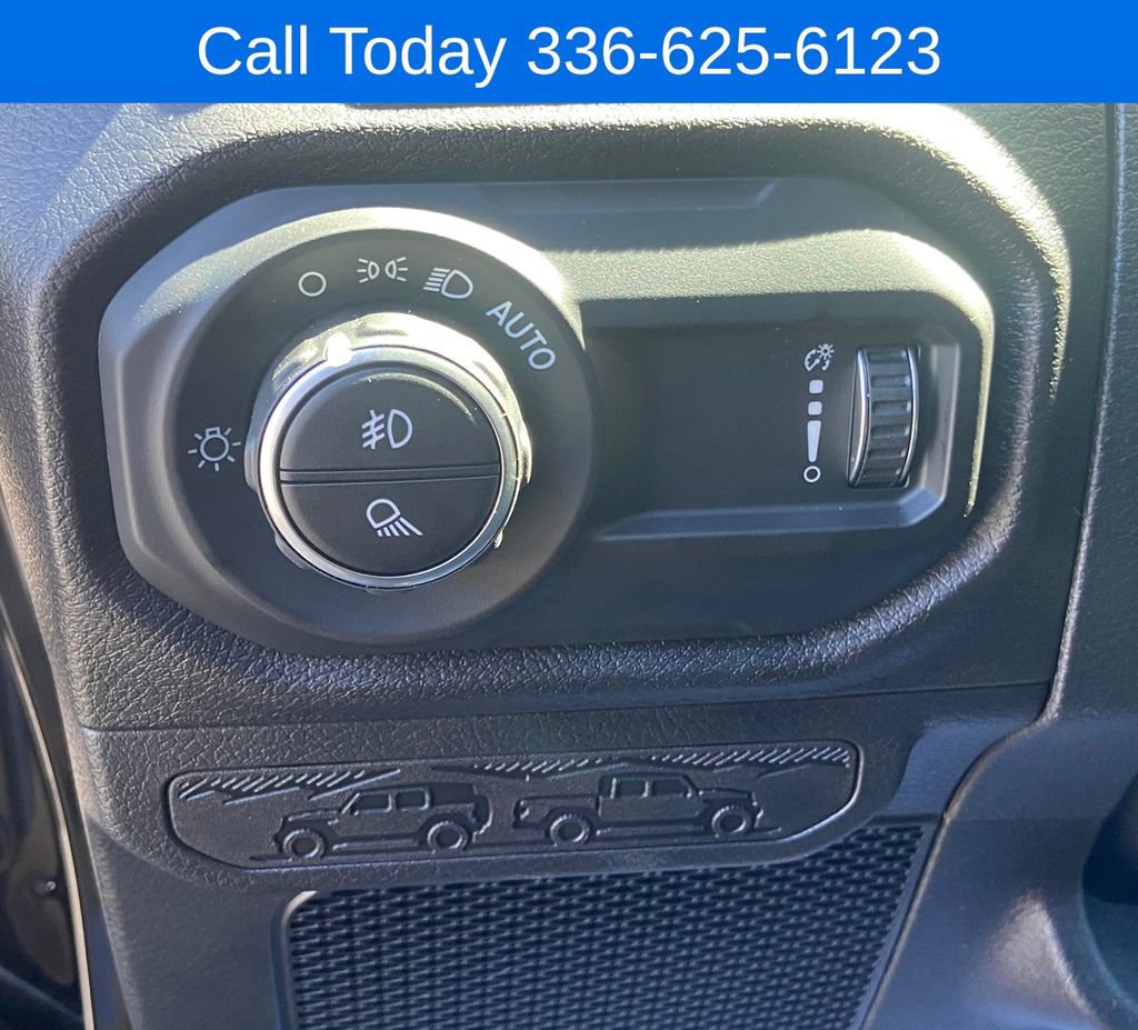 New 2025 Jeep Gladiator Sport AWD/4WD image 16