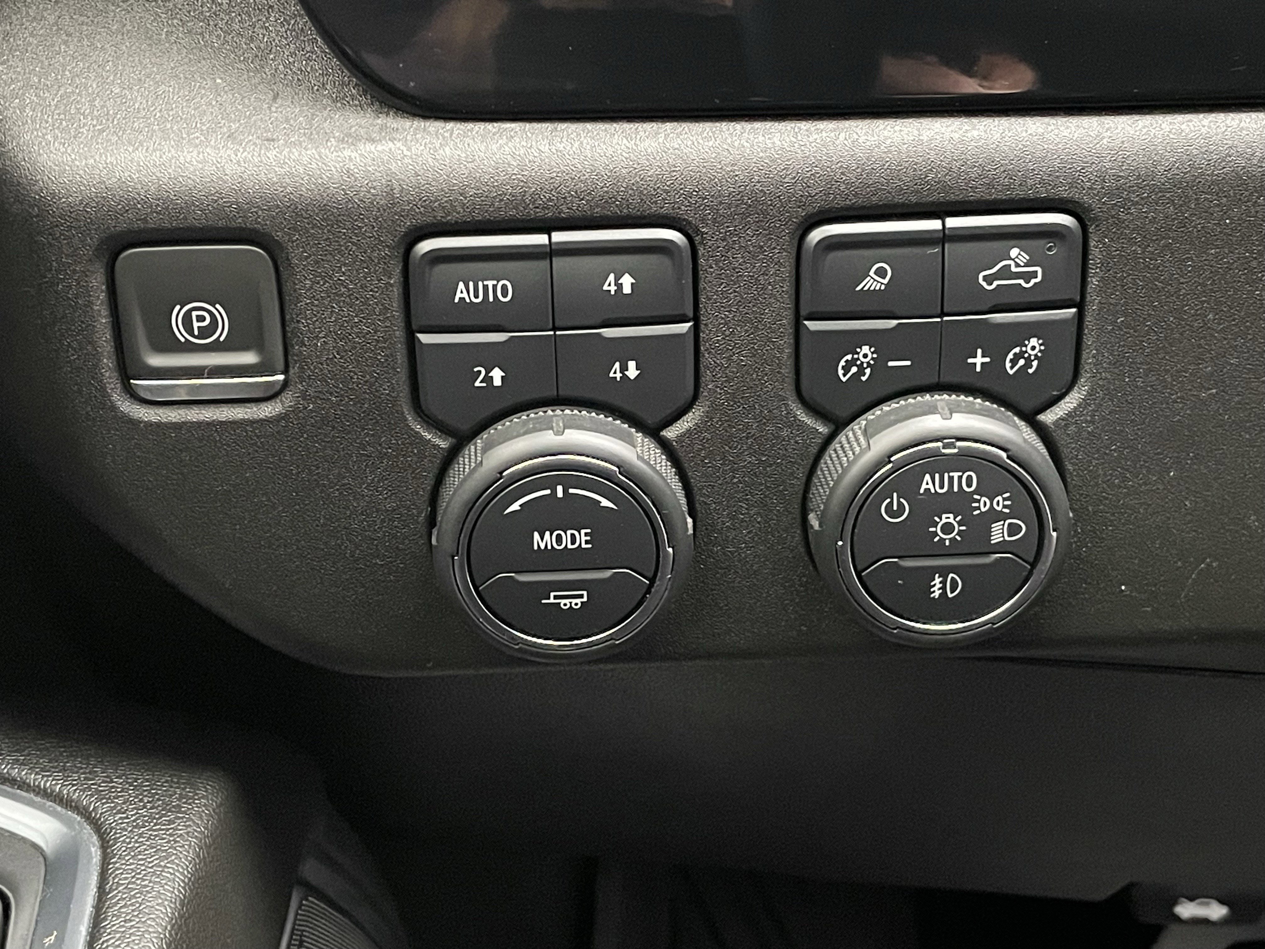 Used 2024 Chevrolet Silverado 2500 High Country w/ Midnight Edition image 19