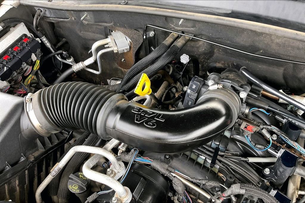 Used 2012 Jeep Liberty Sport w/ Driver Convenience Group image 30