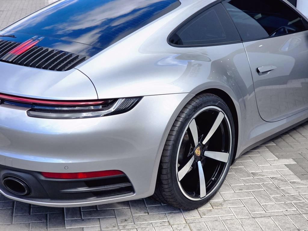 Used 2023 Porsche 911 Carrera w/ Premium Package RWD image 7