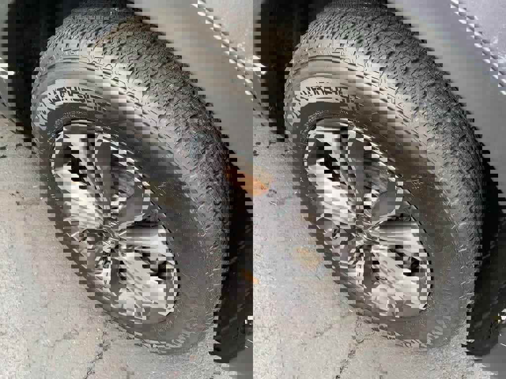 Used 2020 Honda CR-V EX-L image 11