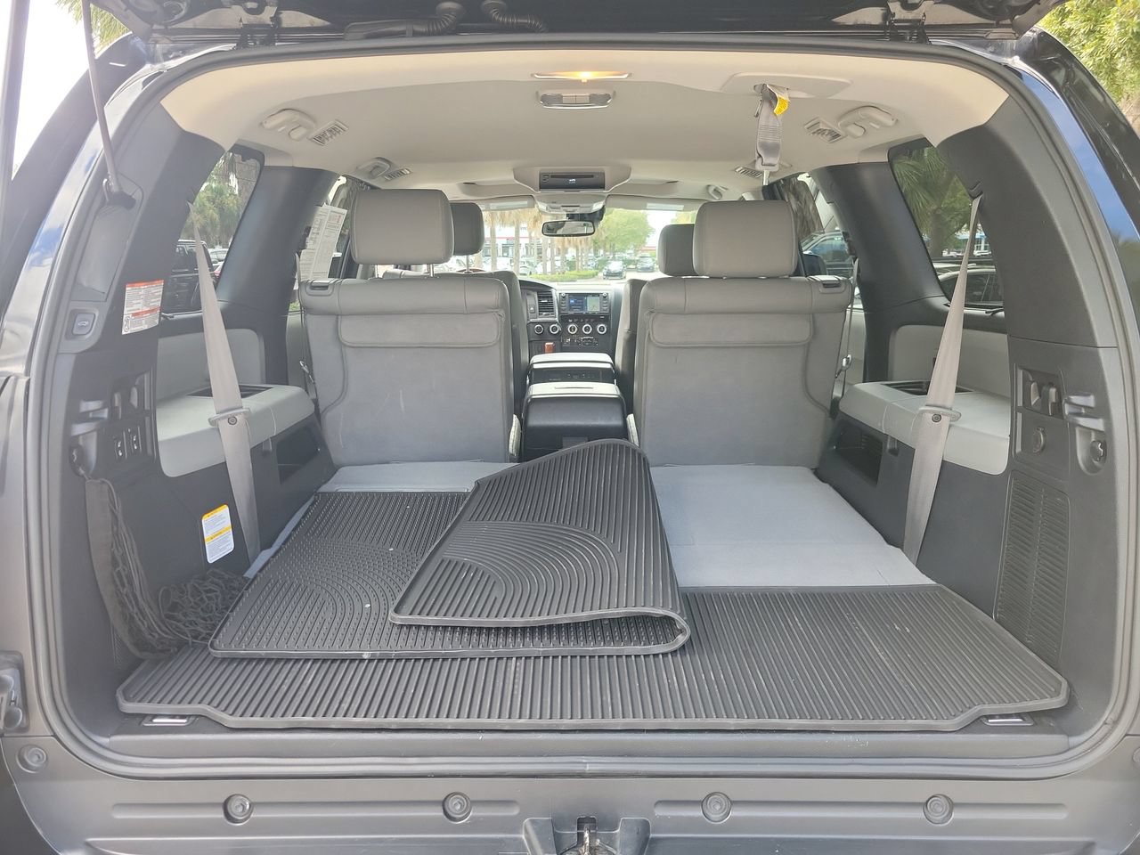 Used 2021 Toyota Sequoia Platinum AWD/4WD image 7