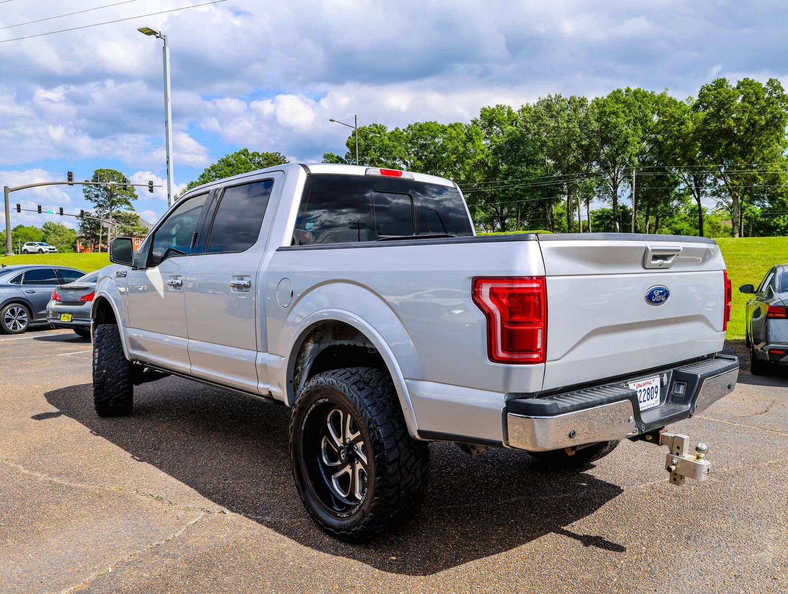 Used 2016 Ford F150 Lariat w/ Equipment Group 502A Luxury image 6