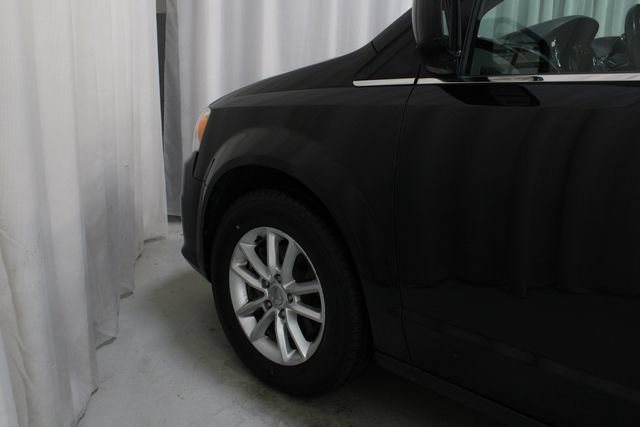 Used 2019 Dodge Grand Caravan SXT FWD image 27