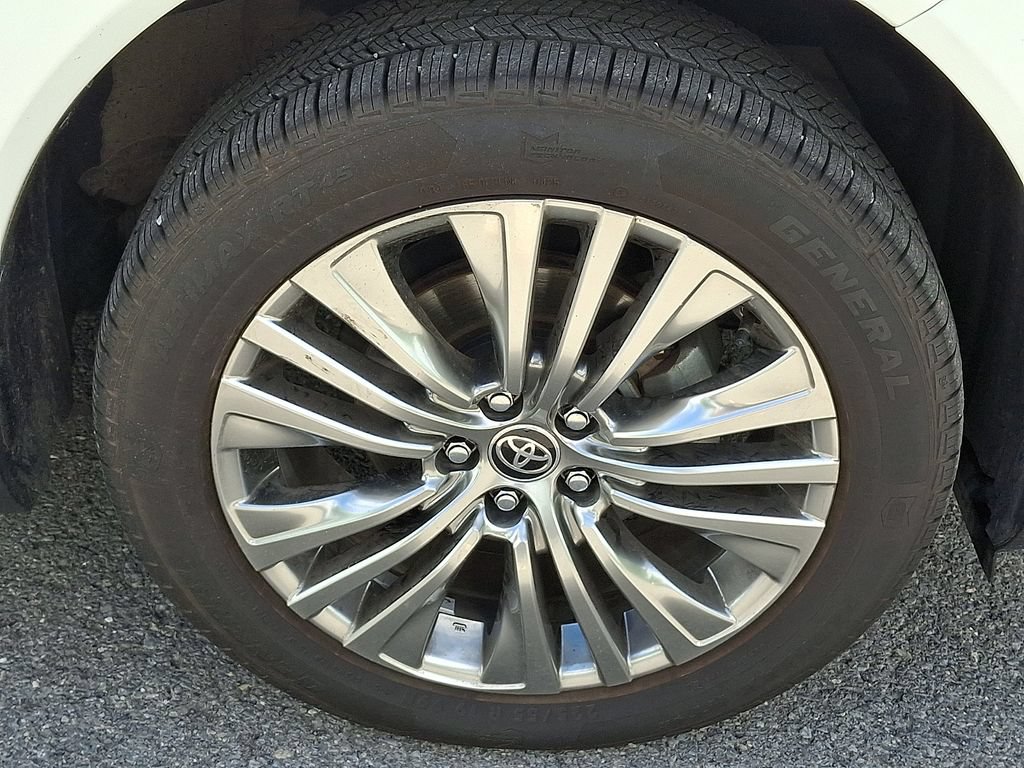 Used 2024 Toyota Venza Limited AWD/4WD image 10