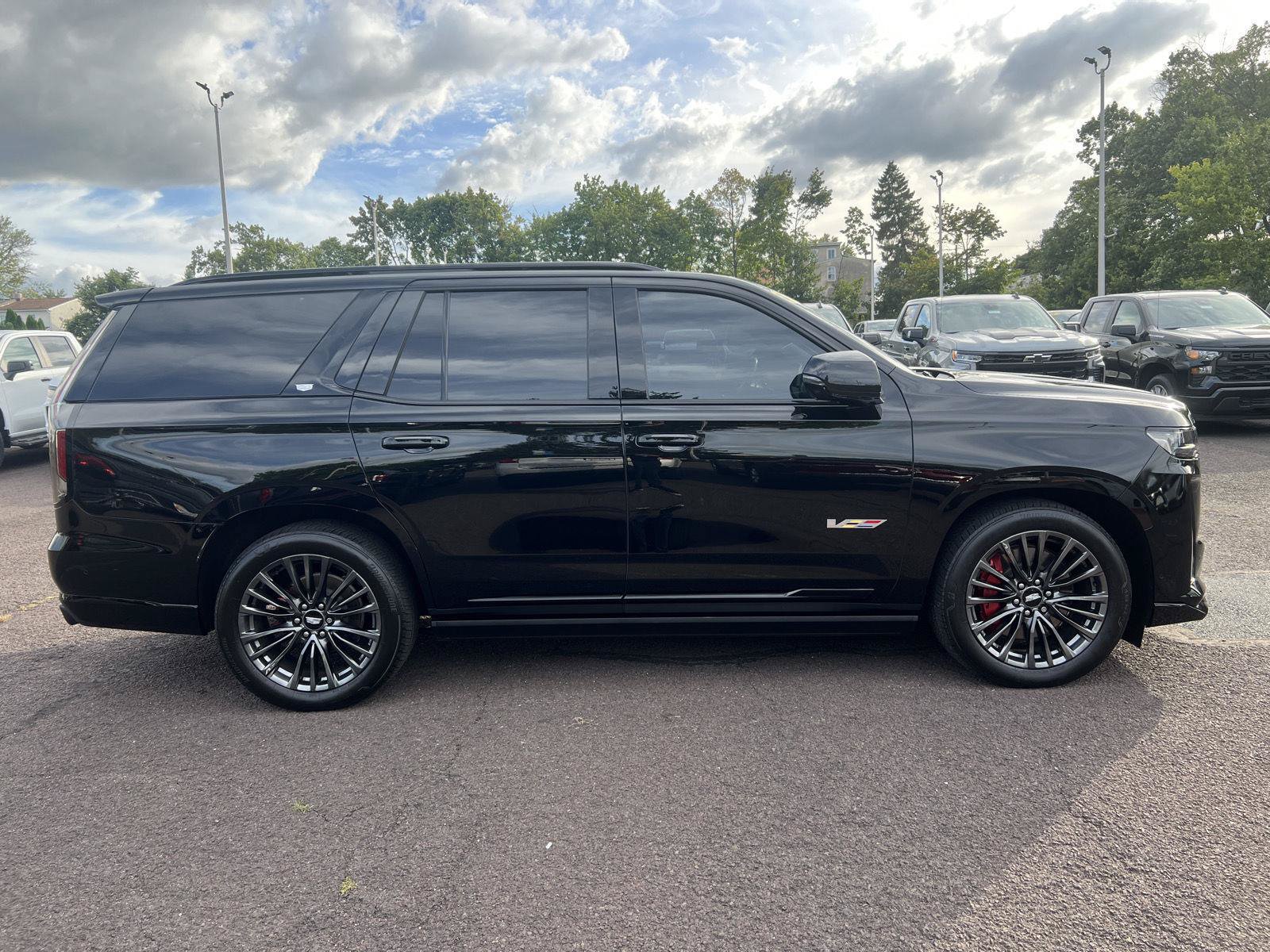 Used 2023 Cadillac Escalade V AWD/4WD image 8