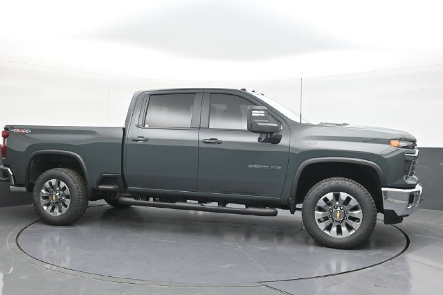 New 2026 Chevrolet Silverado 2500 LT w/ All Star Edition AWD/4WD image 13