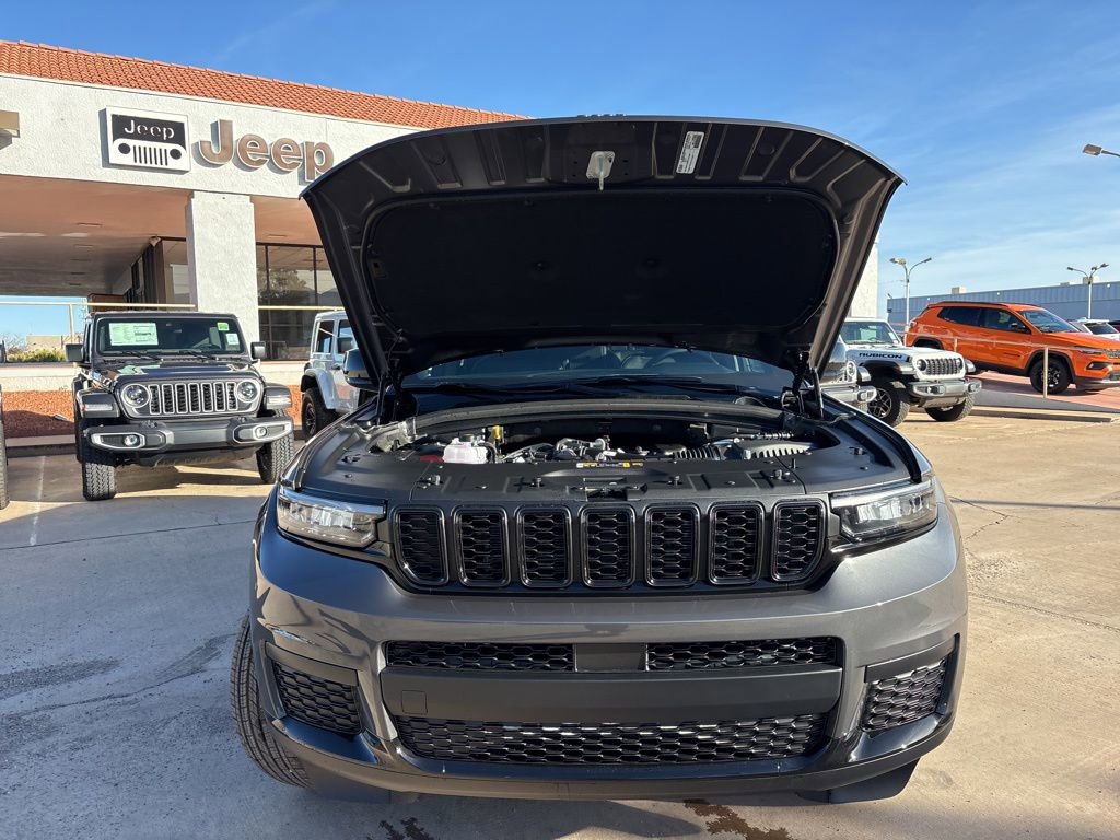 New 2025 Jeep Grand Cherokee L Altitude image 53