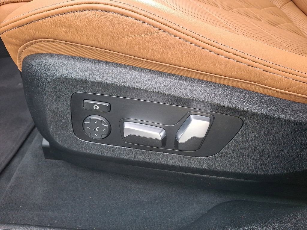 Certified 2024 BMW X6 xDrive40i AWD/4WD image 10