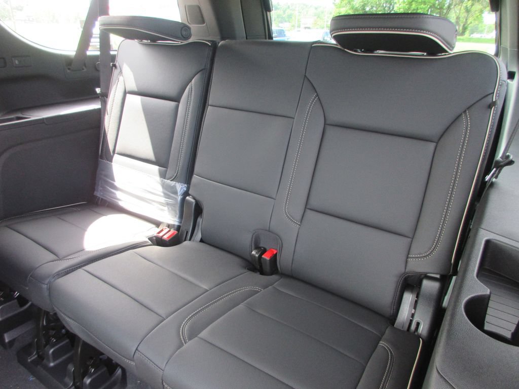 New 2026 GMC Yukon XL Elevation w/ Elevation Premium Package AWD/4WD image 14