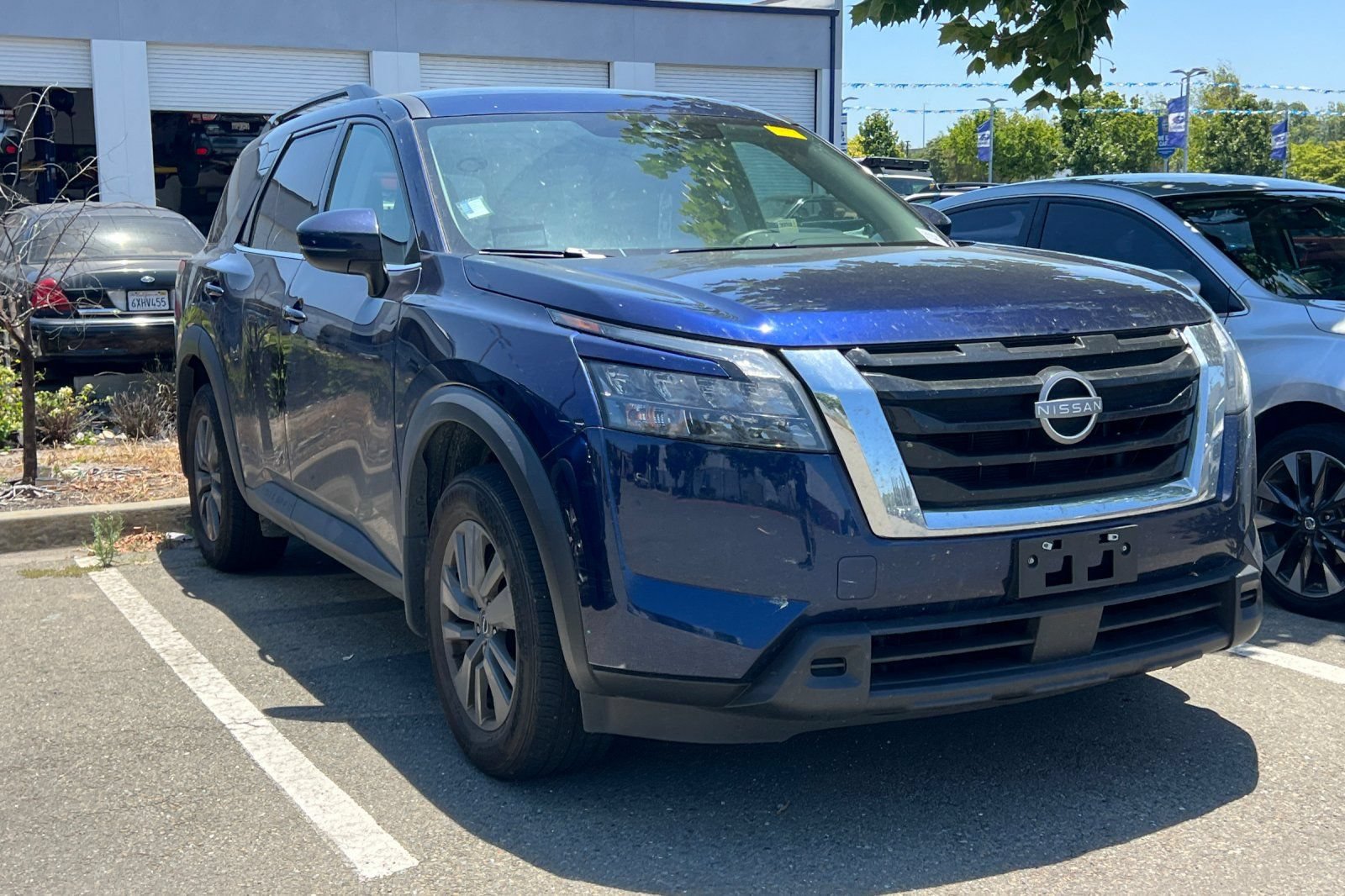 Certified 2024 Nissan Pathfinder SV FWD image 5