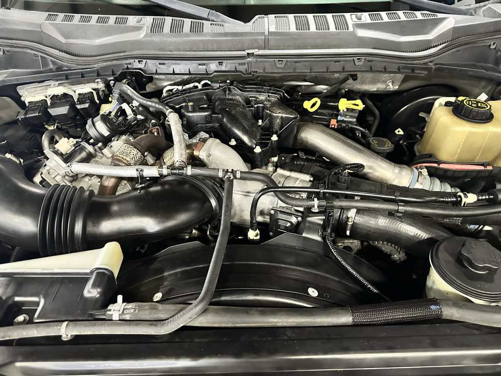 Used 2019 Ford F350 Platinum w/ Platinum Ultimate Package image 34