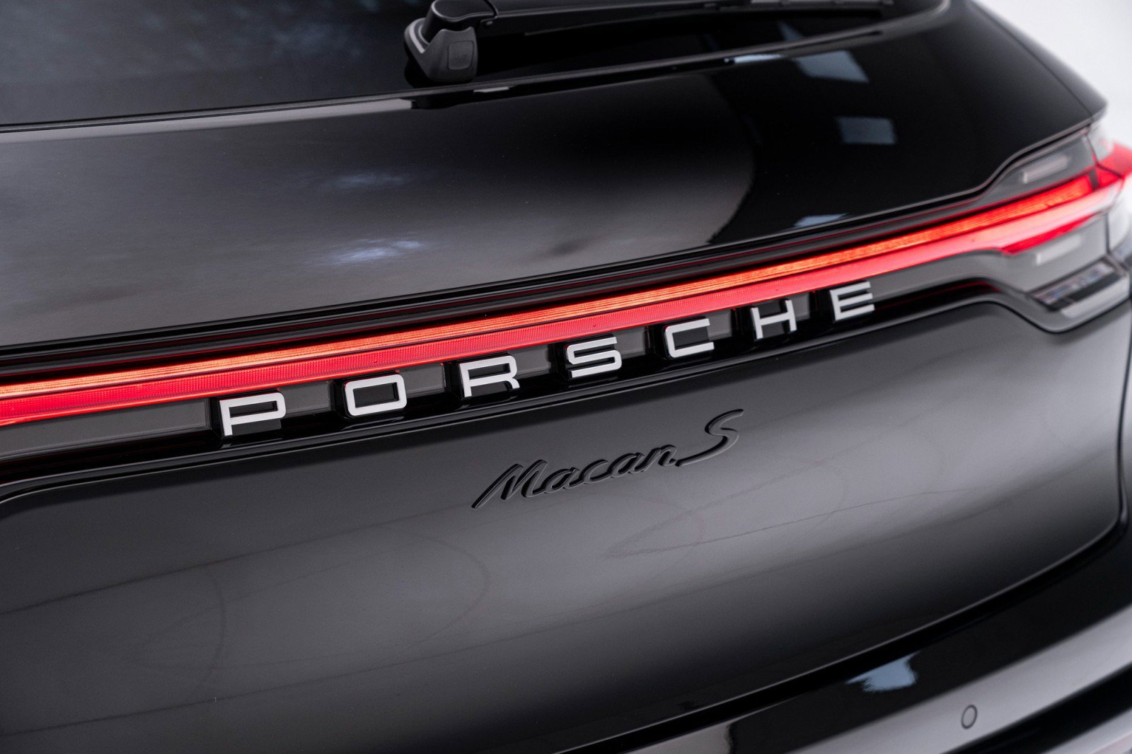 New 2025 Porsche Macan S image 13
