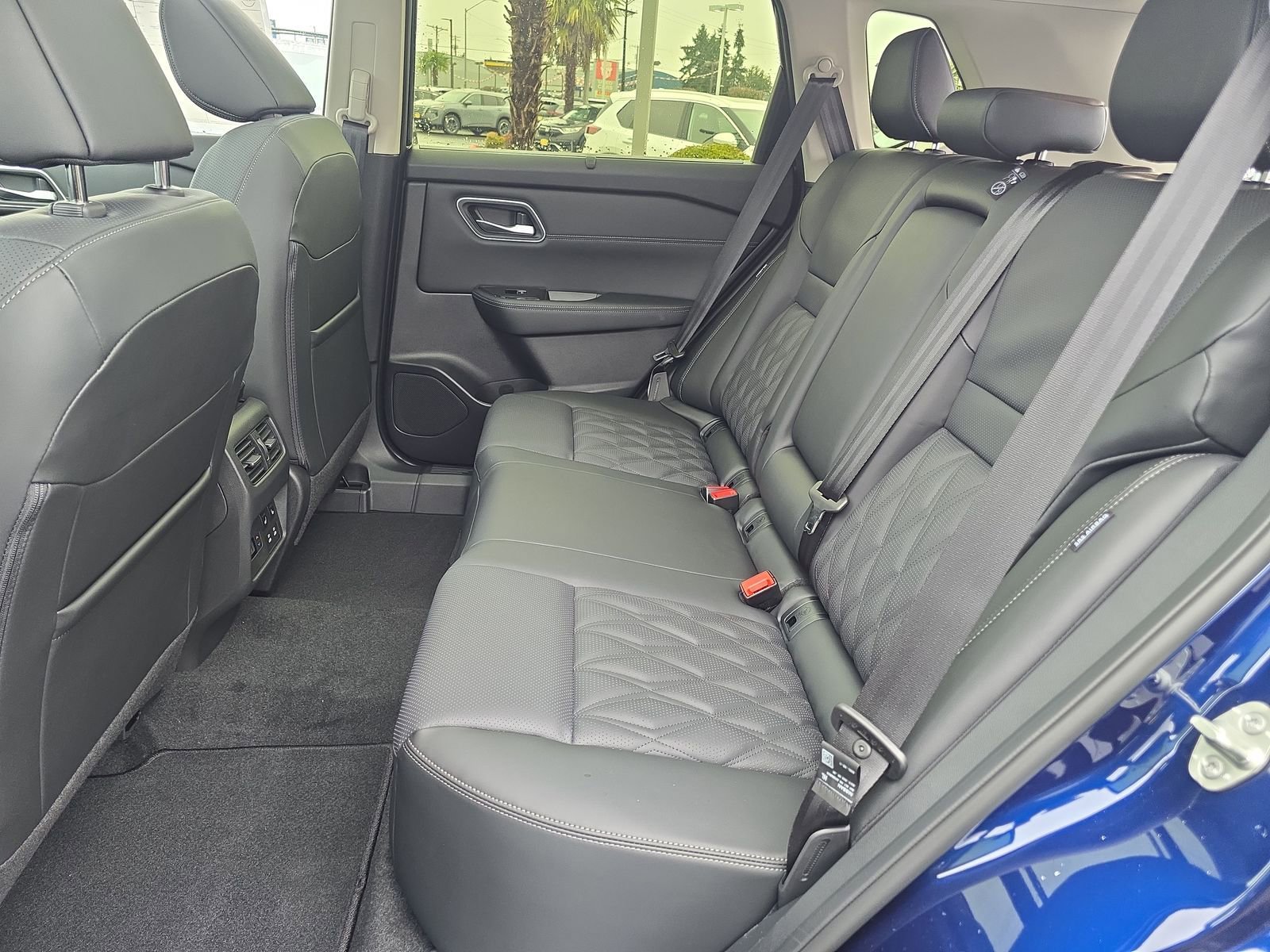 New 2026 Nissan Rogue Platinum image 24