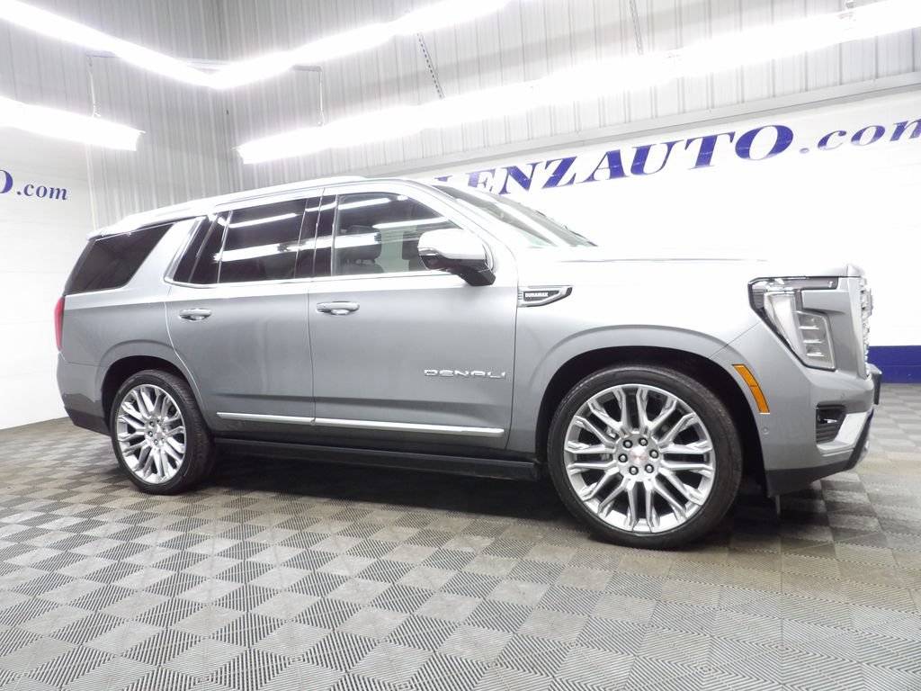Used 2026 GMC Yukon Denali w/ Denali Reserve Package AWD/4WD image 3